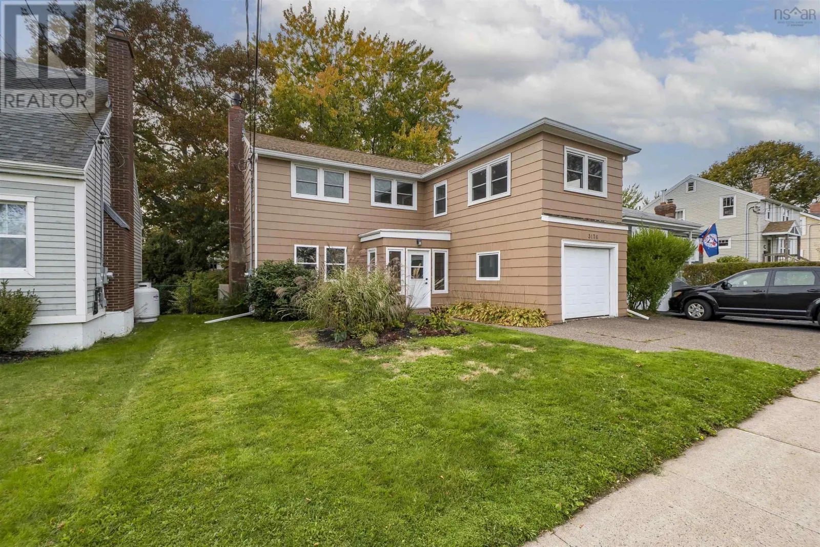 3176 Hemlock Street