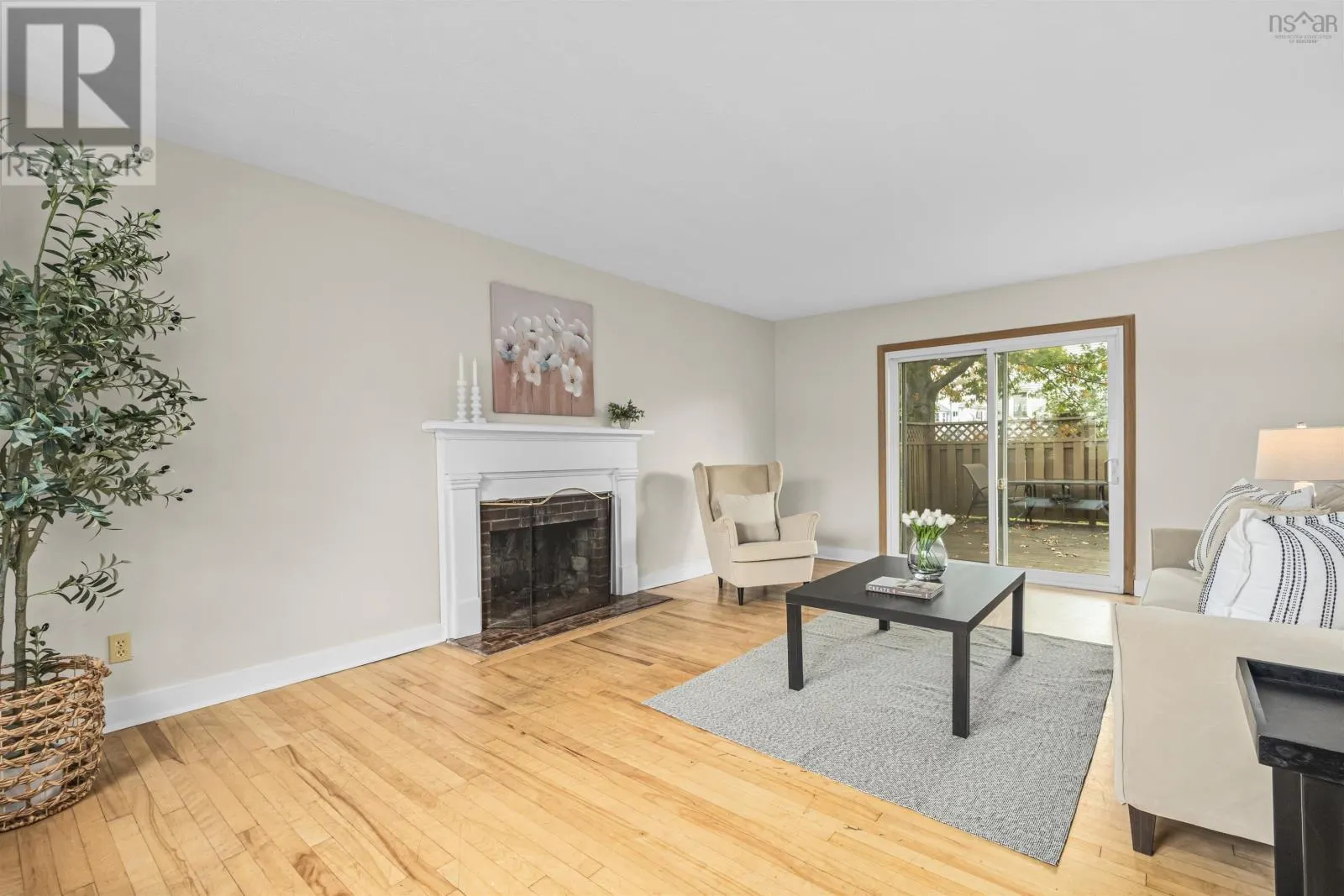 3176 Hemlock Street