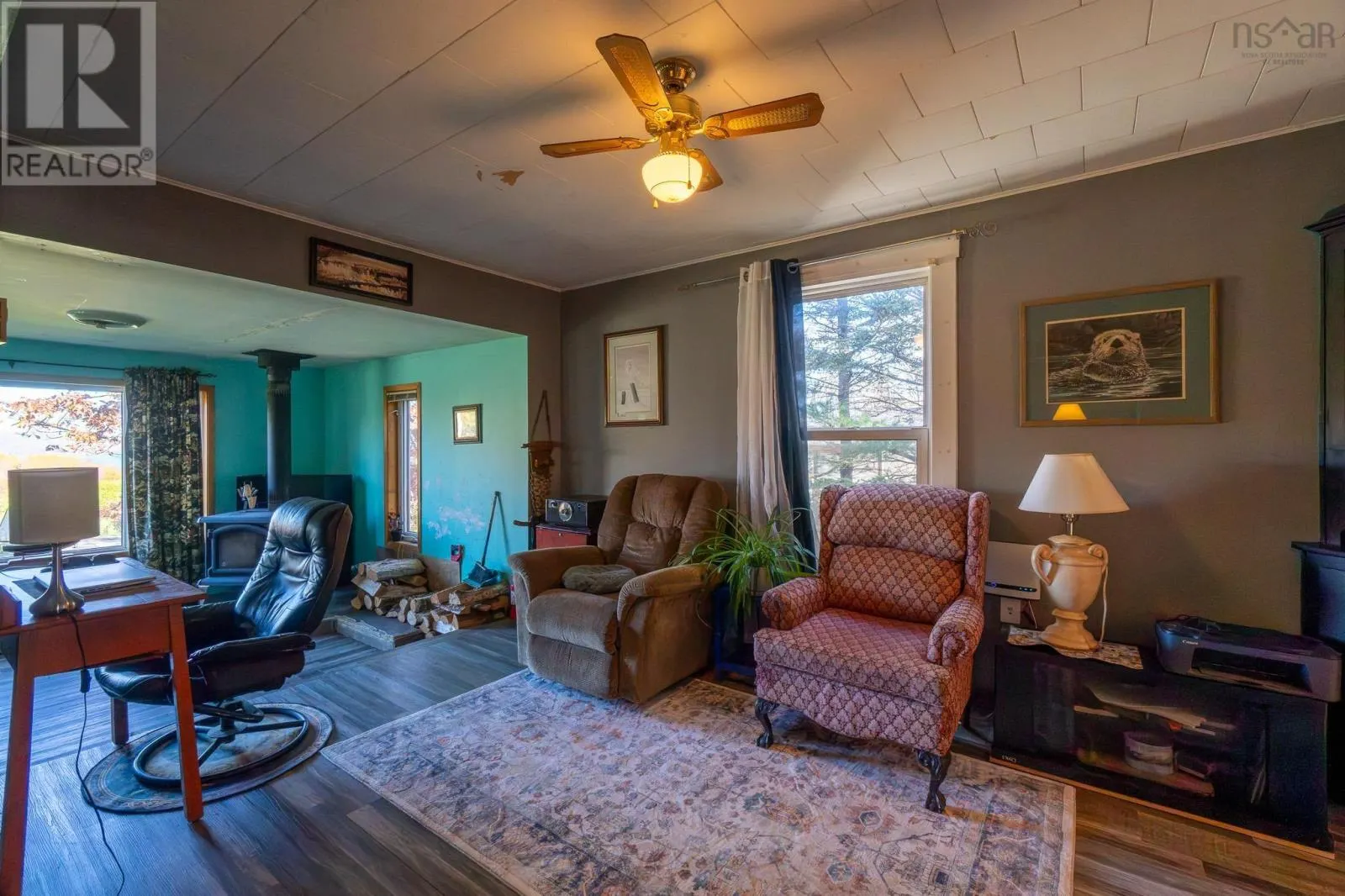 207 West Old Post Road