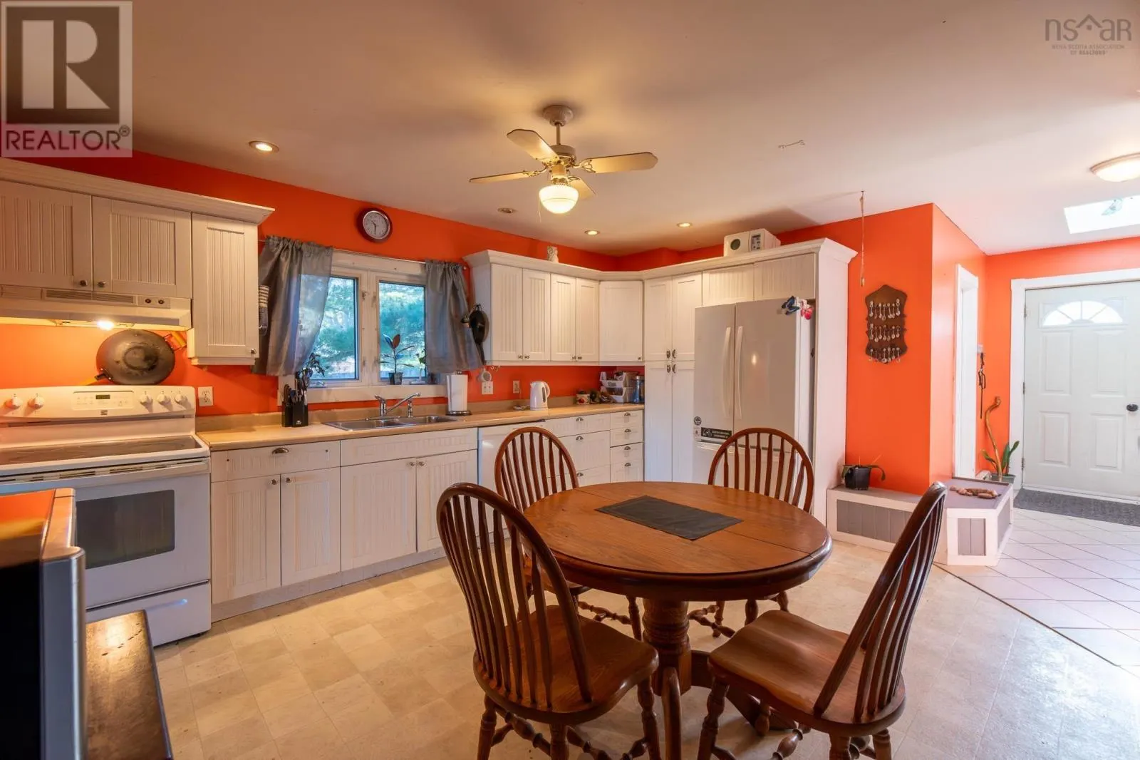 207 West Old Post Road
