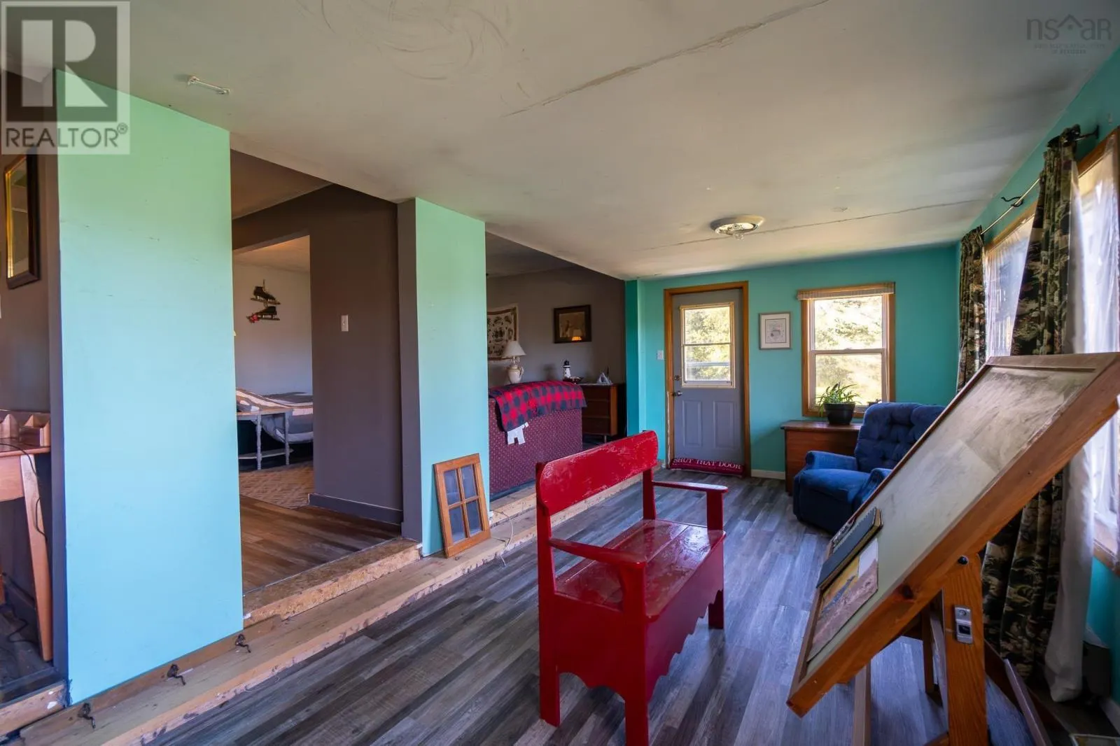 207 West Old Post Road