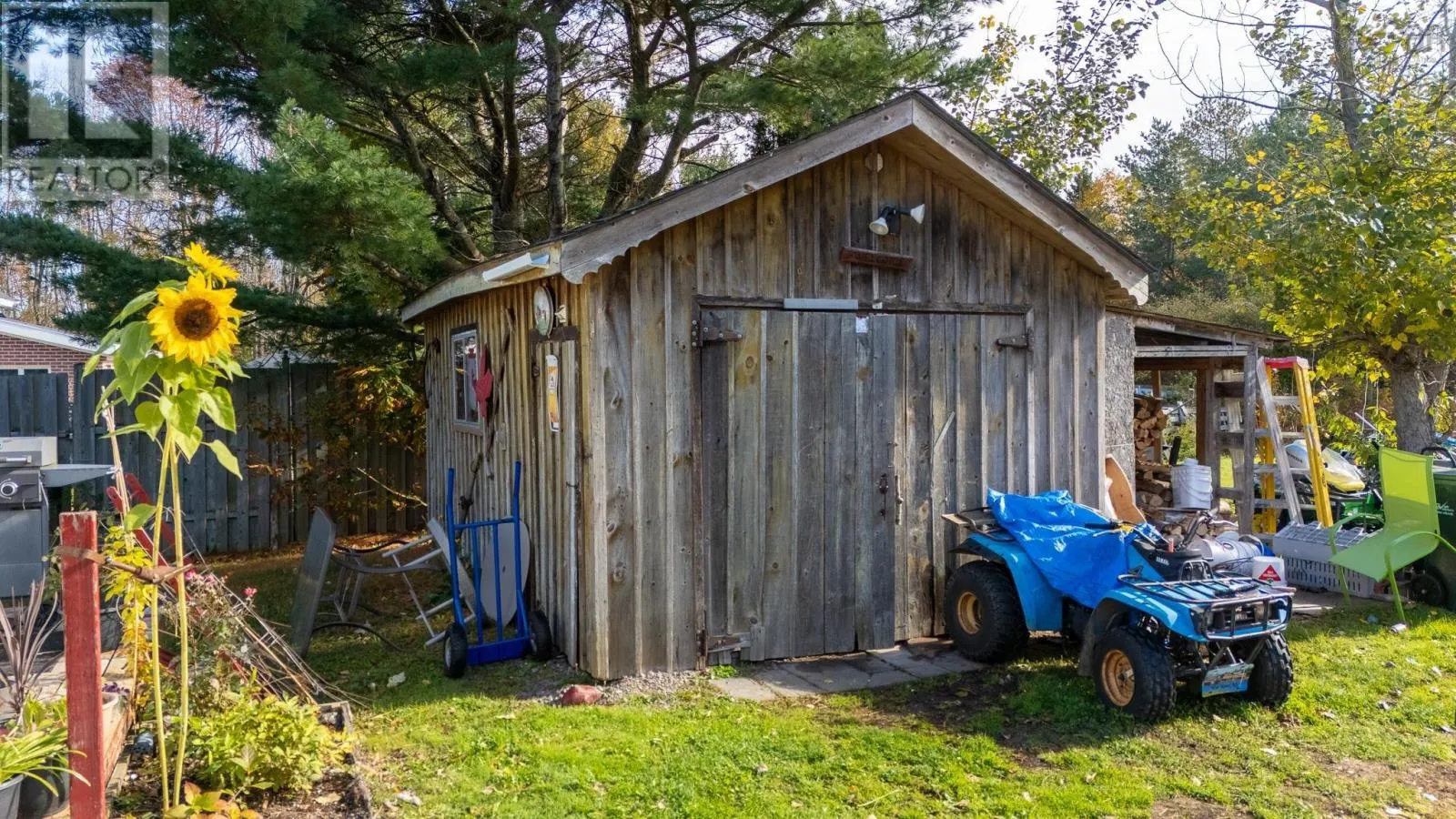 207 West Old Post Road