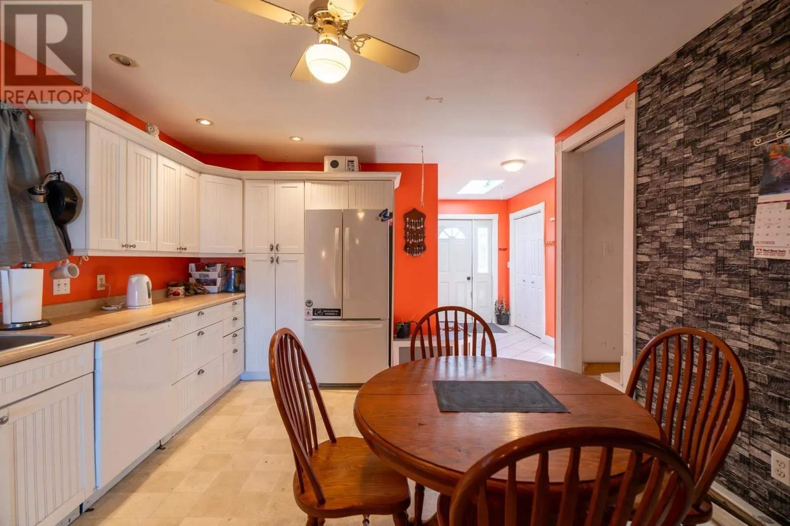 207 West Old Post Road