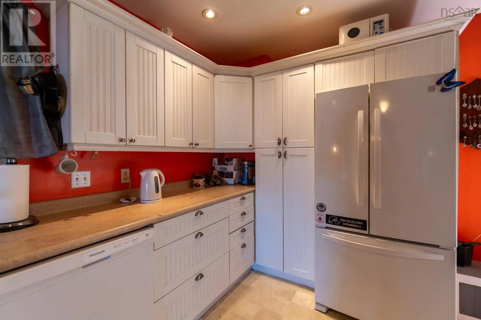 207 West Old Post Road