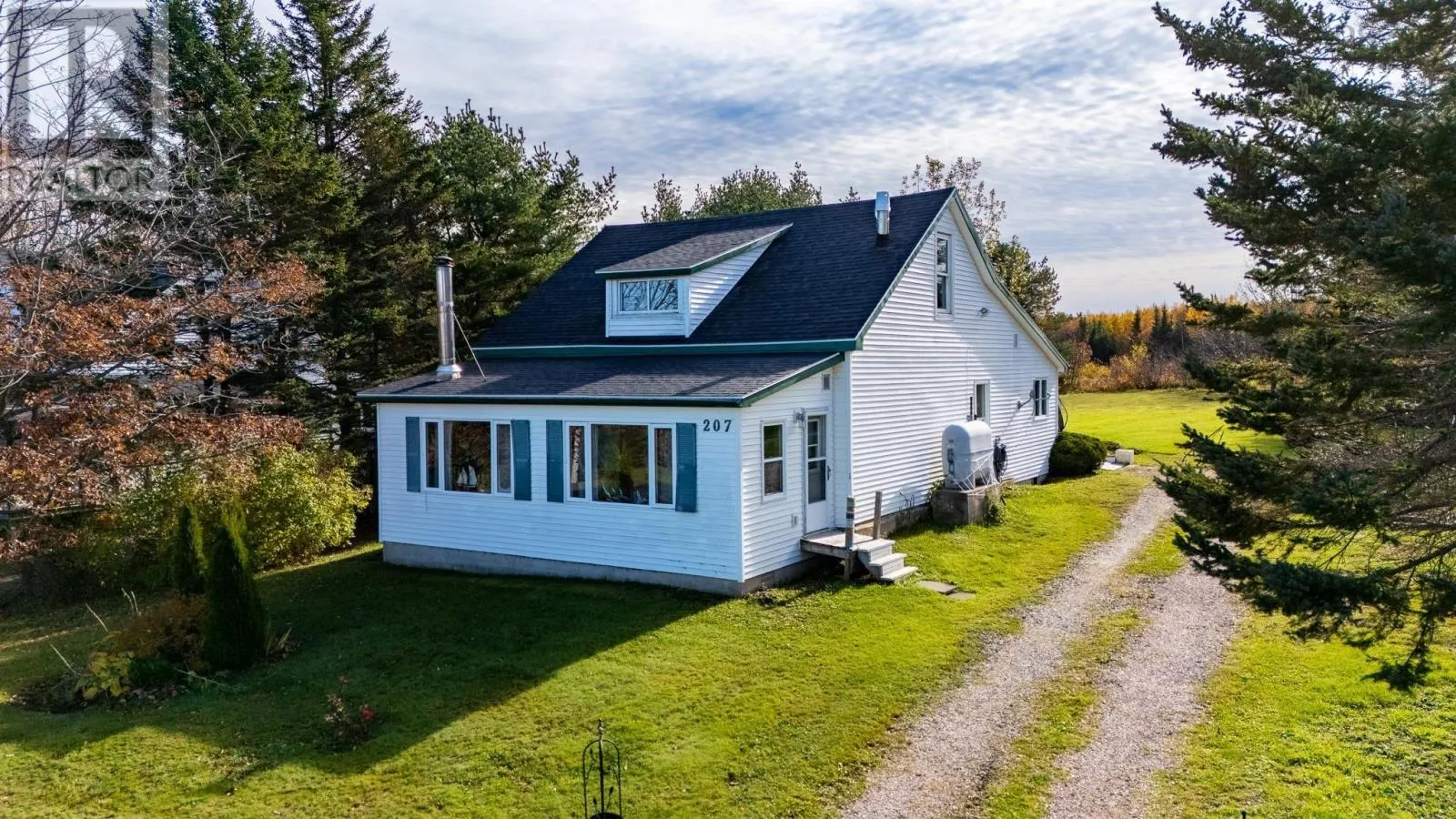 207 West Old Post Road