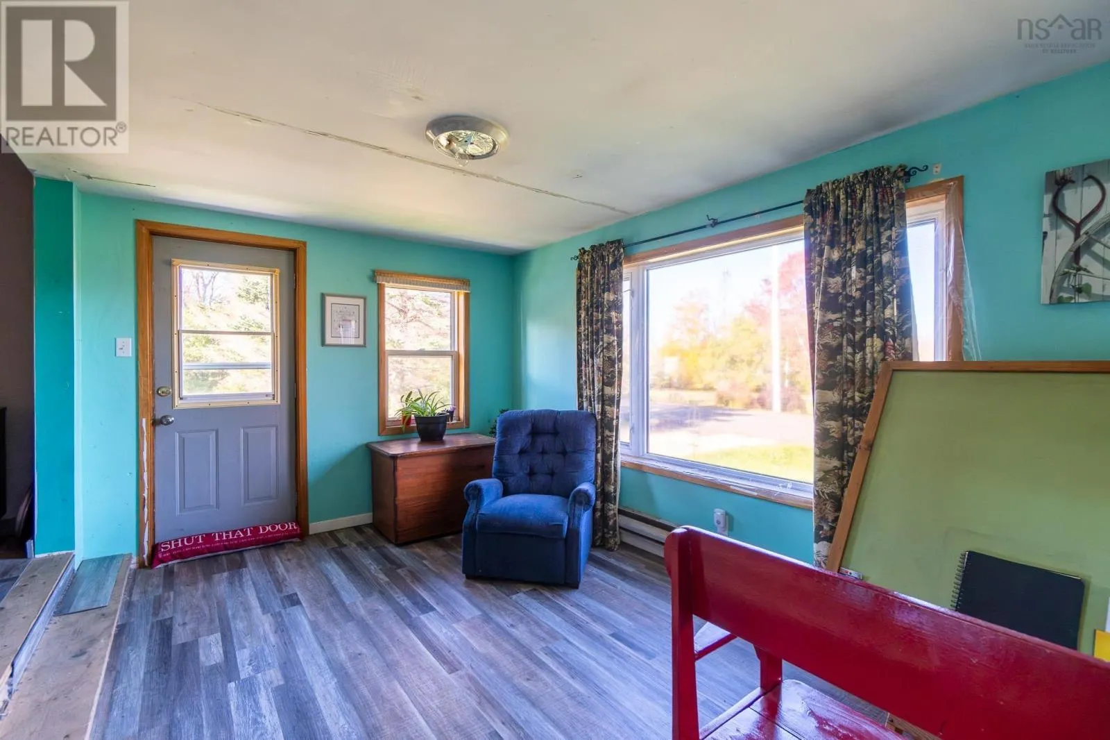 207 West Old Post Road