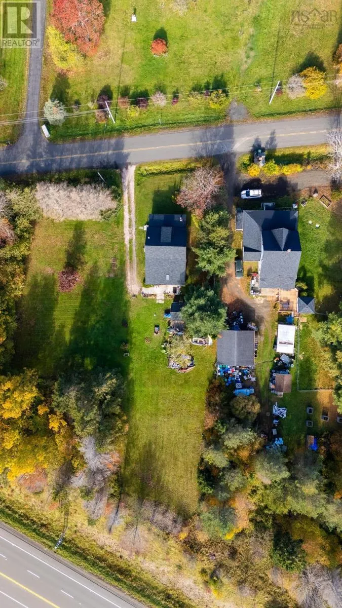 207 West Old Post Road