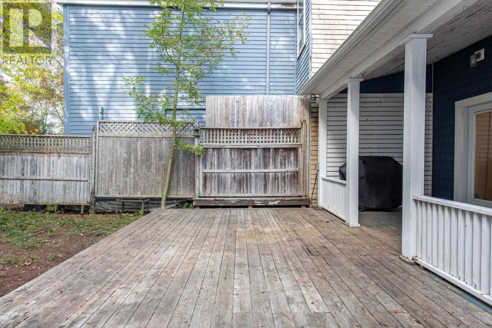 1544 Henry Street