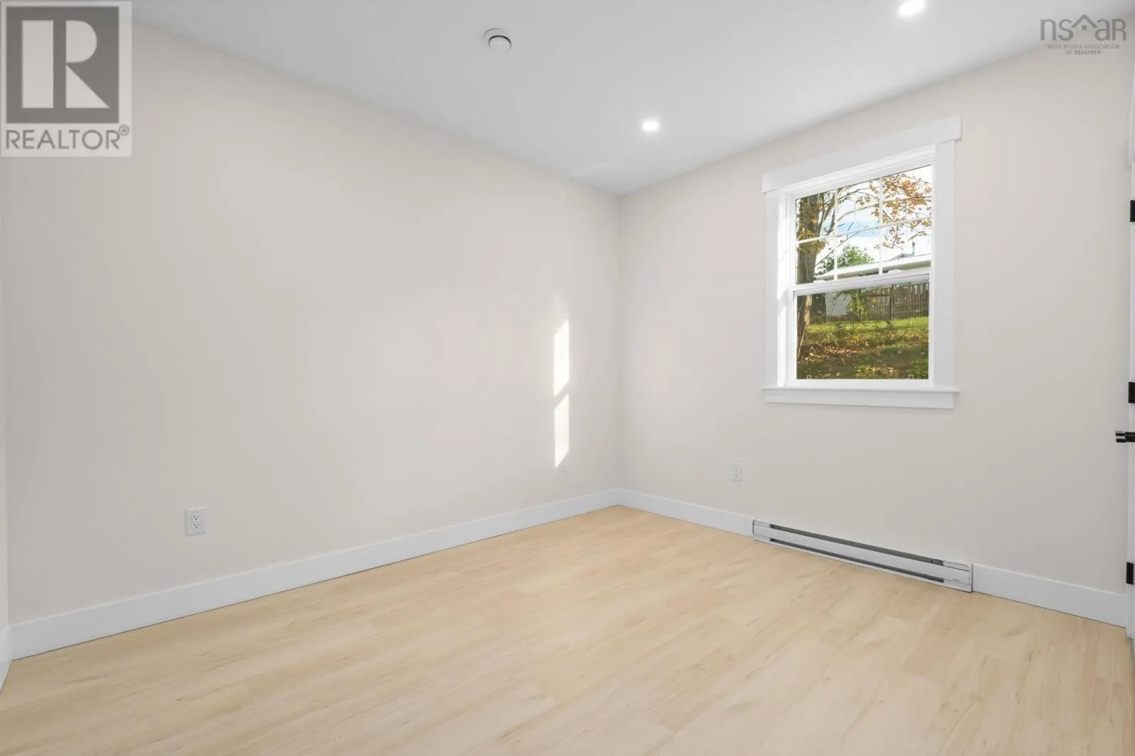 28 Davis Road