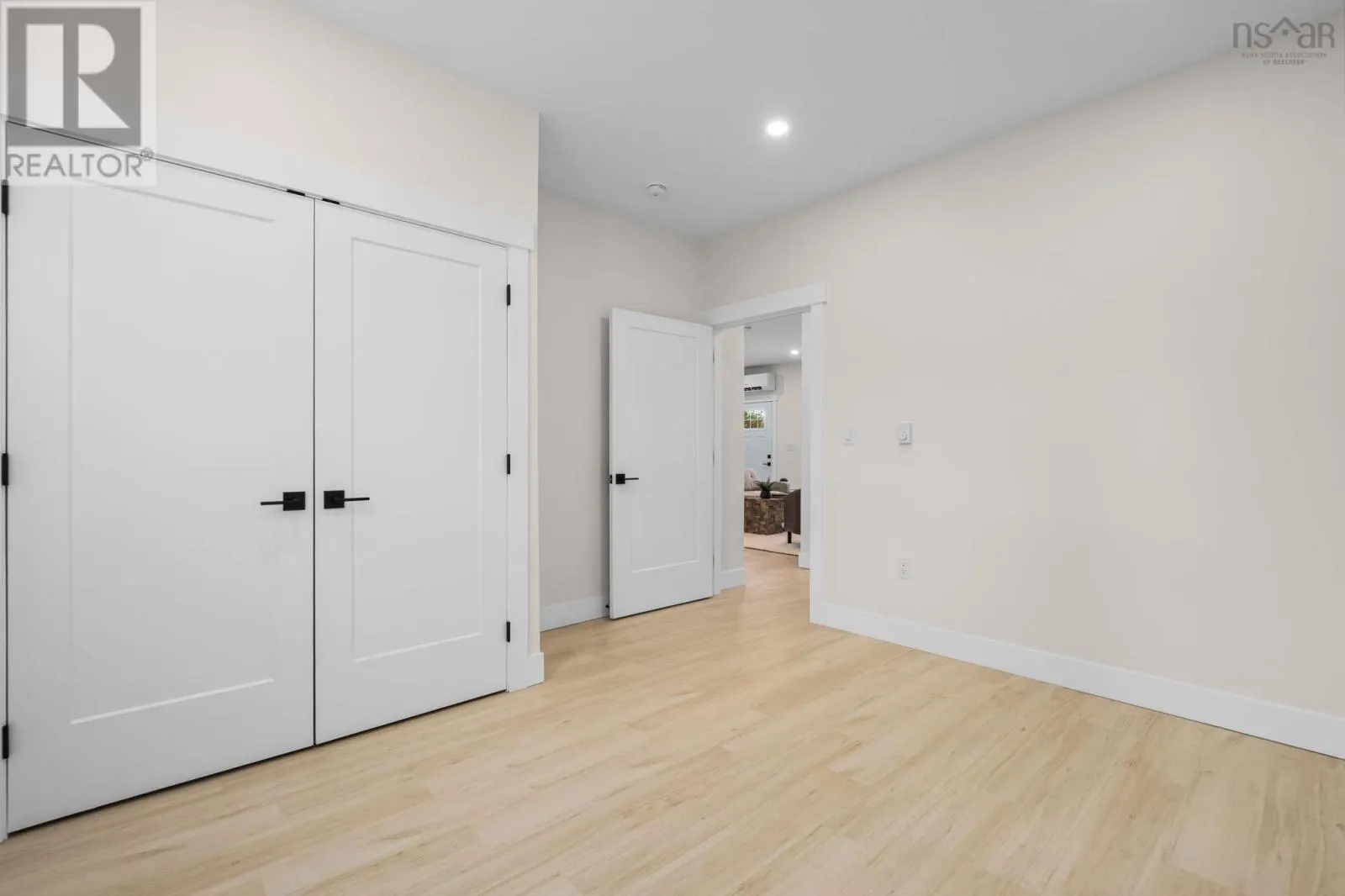 28 Davis Road