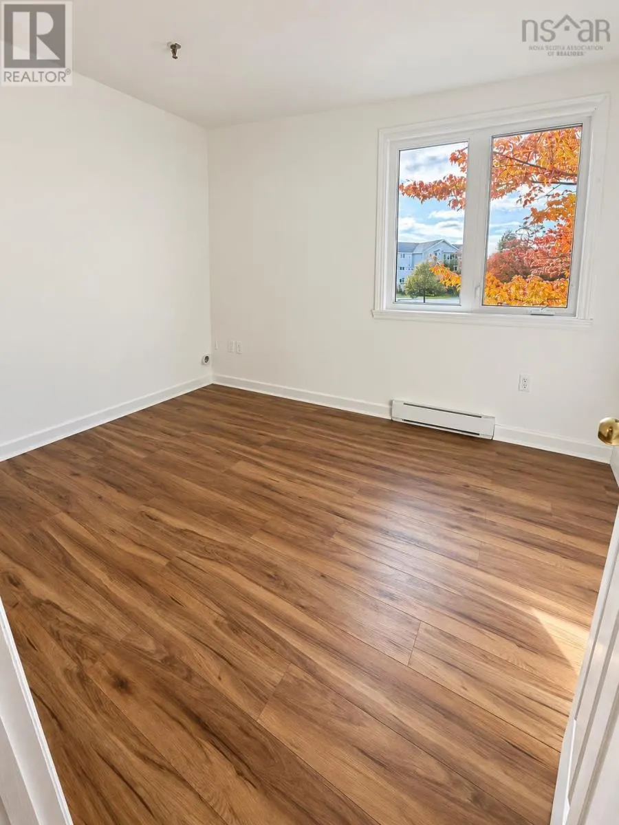 303 131 Farnham Gate Road