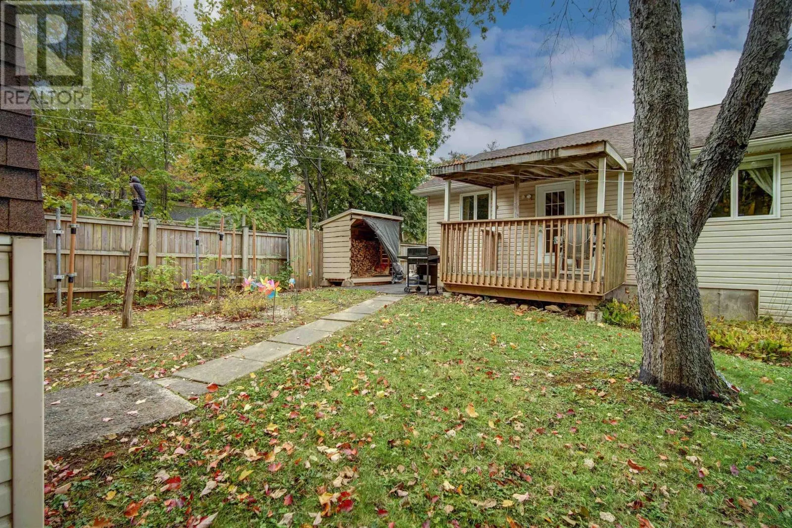 28 Fort Sackville Road