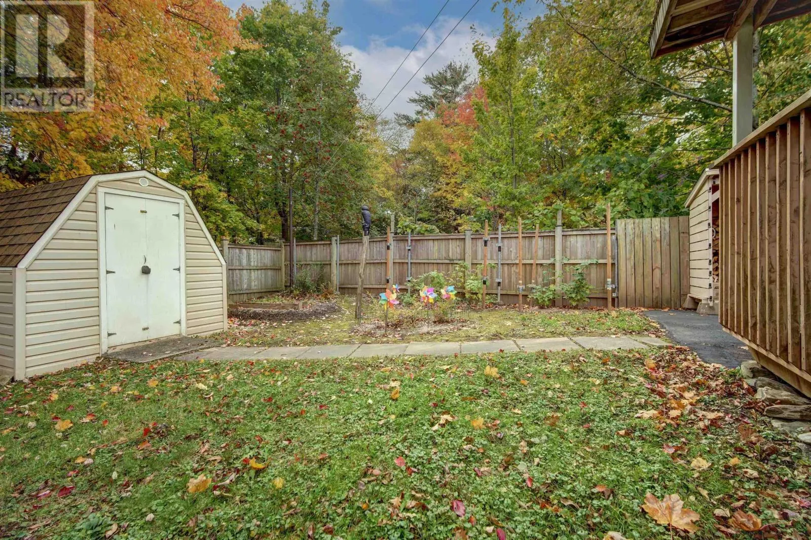 28 Fort Sackville Road