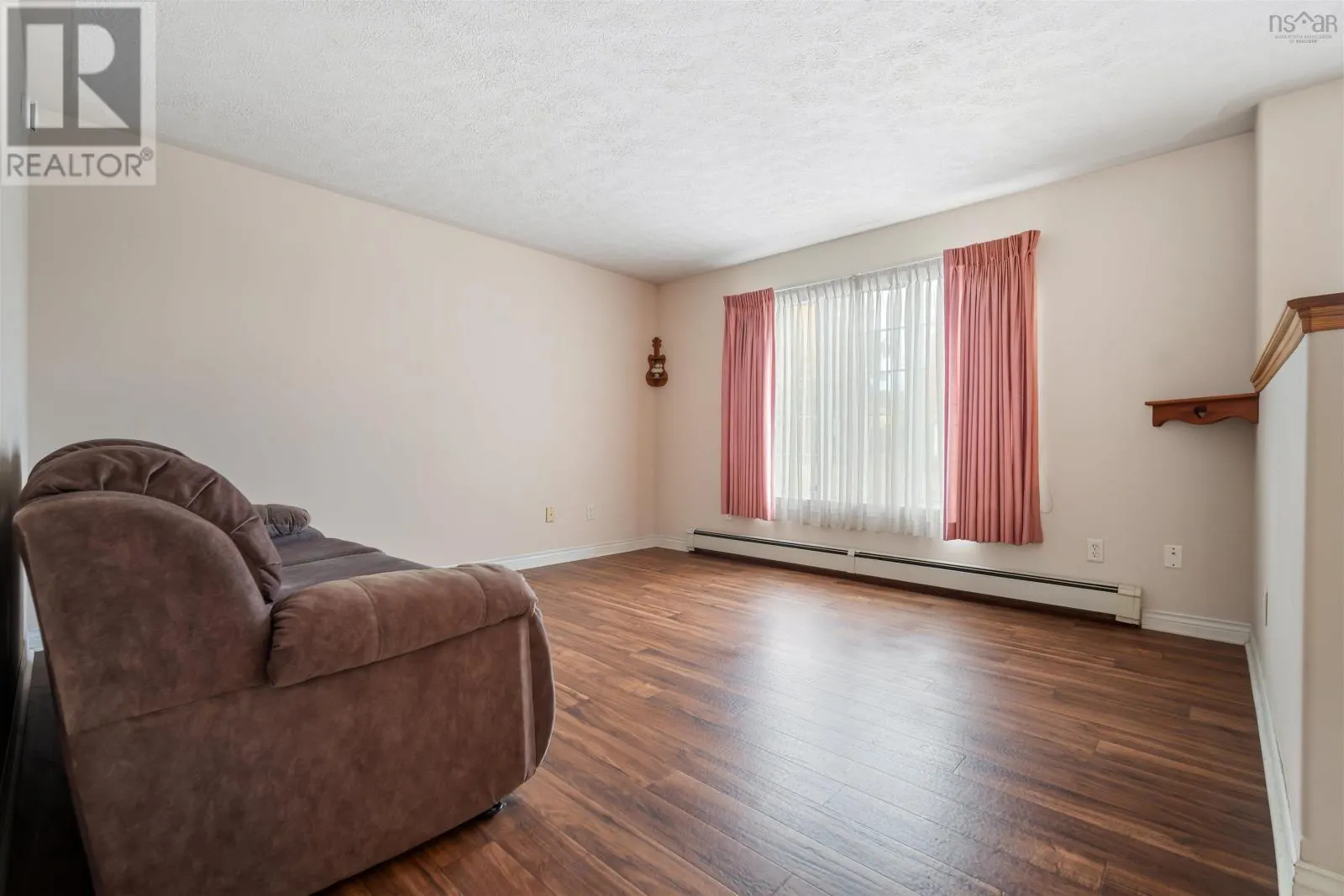 28 Fort Sackville Road