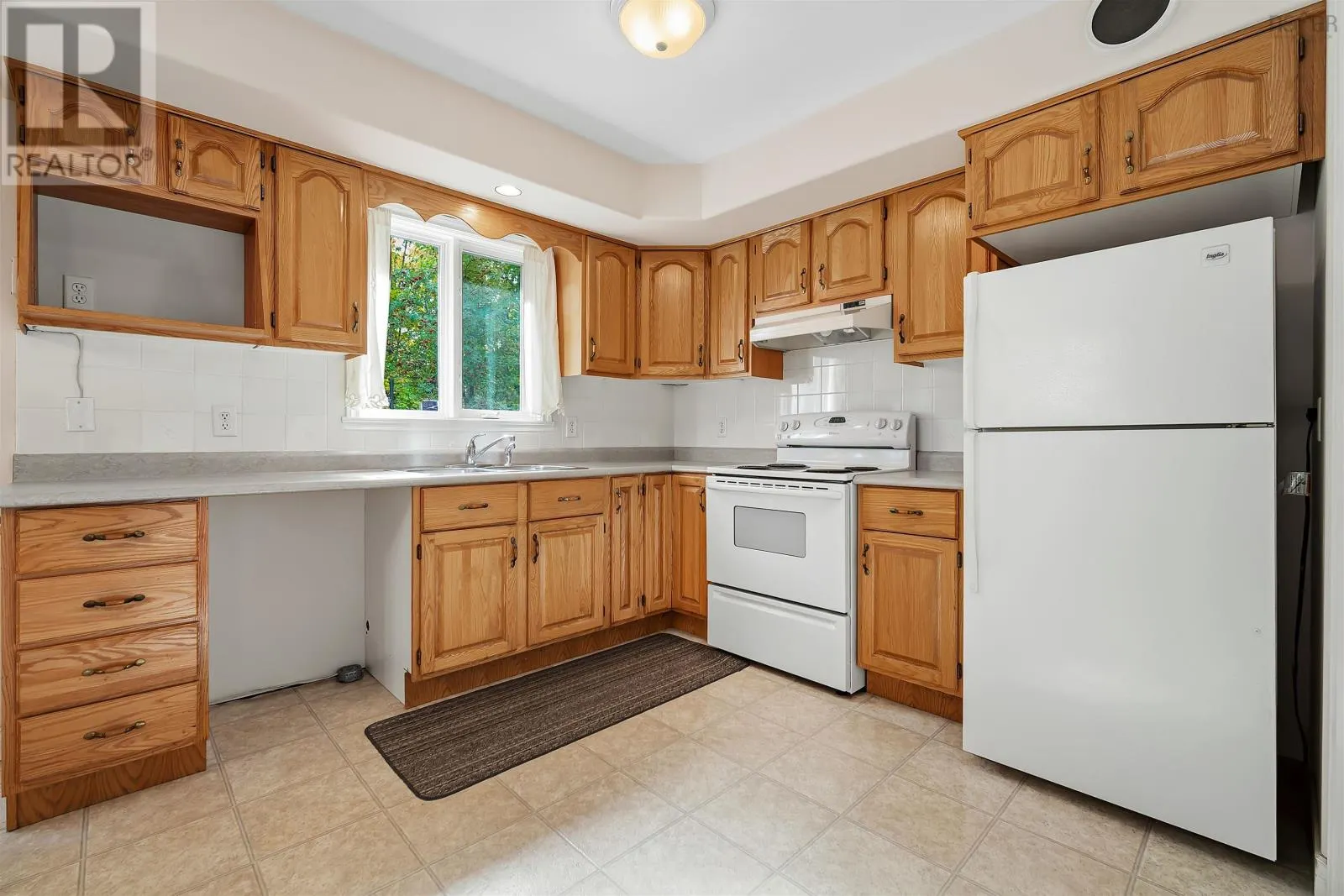 28 Fort Sackville Road