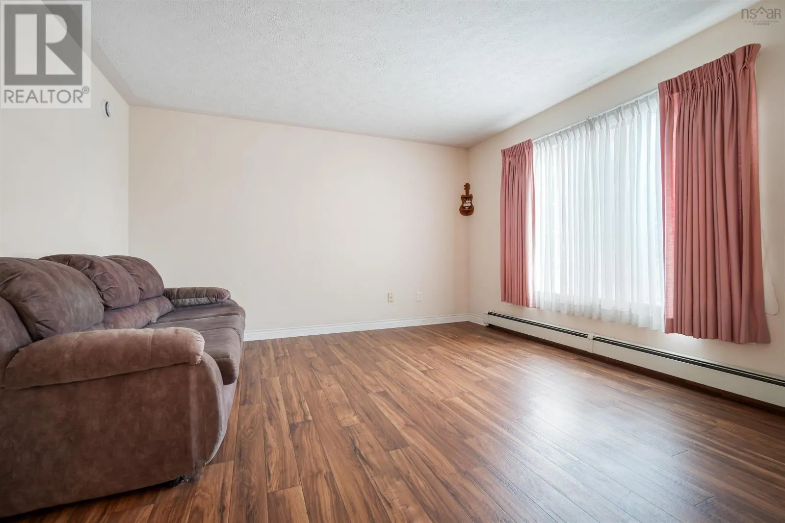 28 Fort Sackville Road