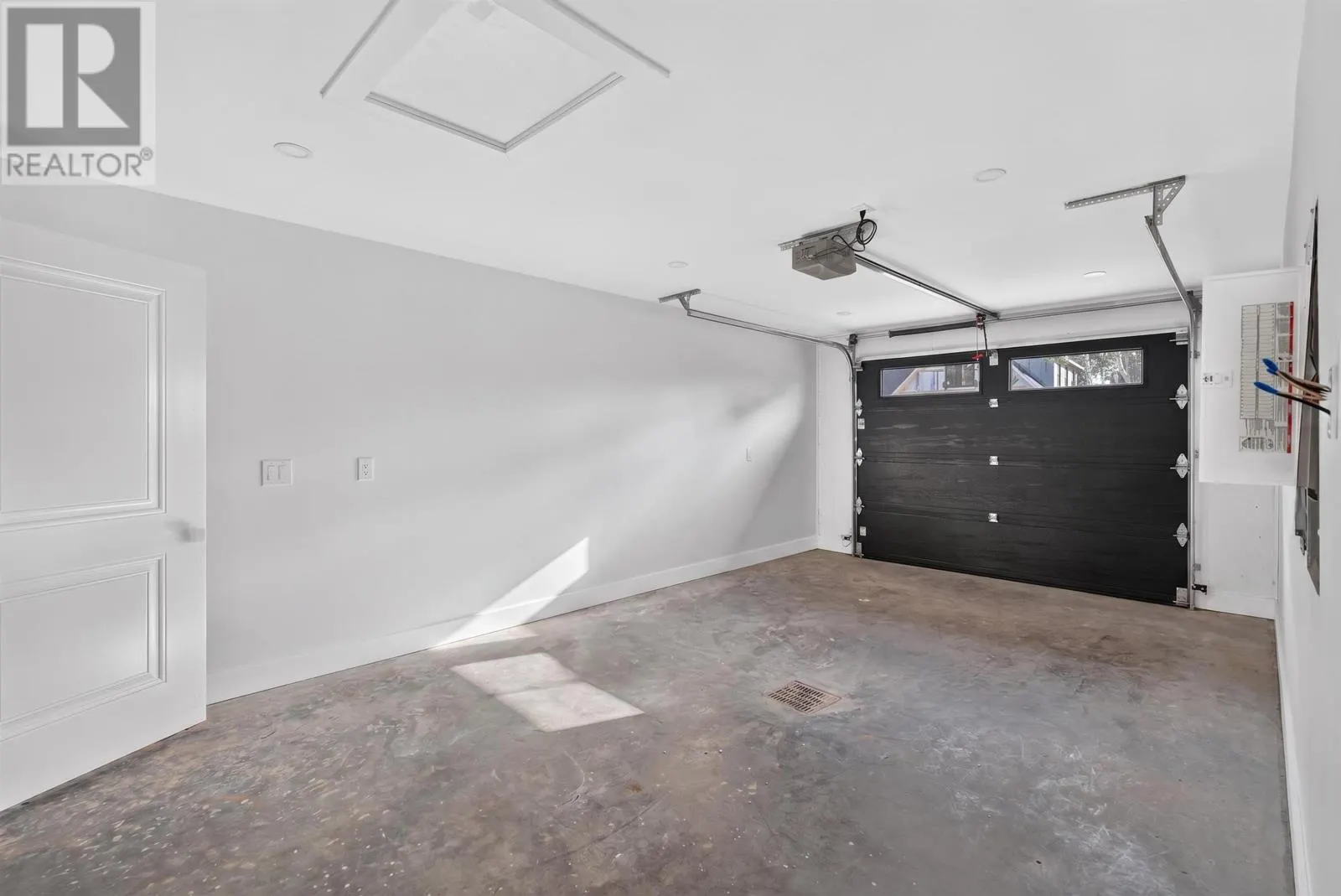 275 Colin Avenue