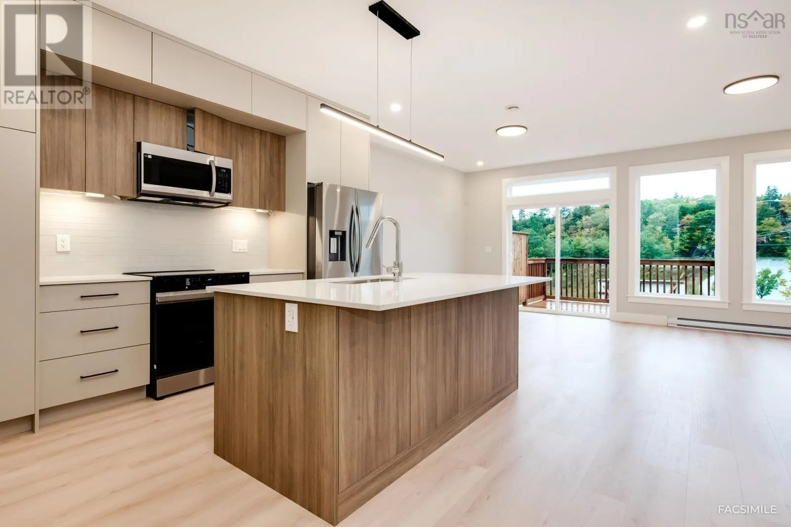 25A 184 Honeygold Drive