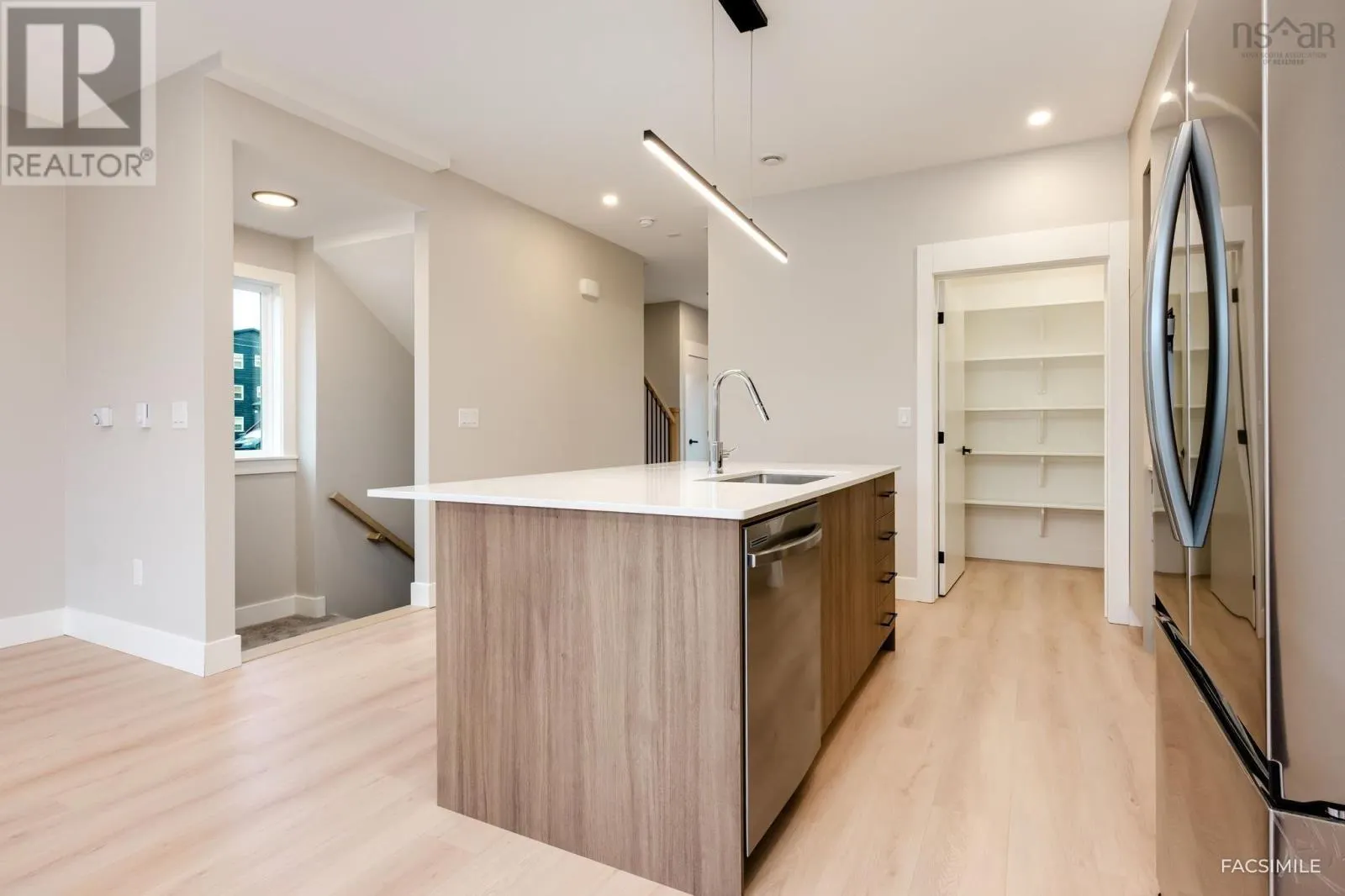 25A 184 Honeygold Drive