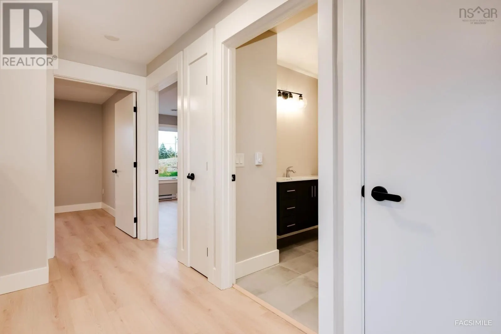 25A 184 Honeygold Drive