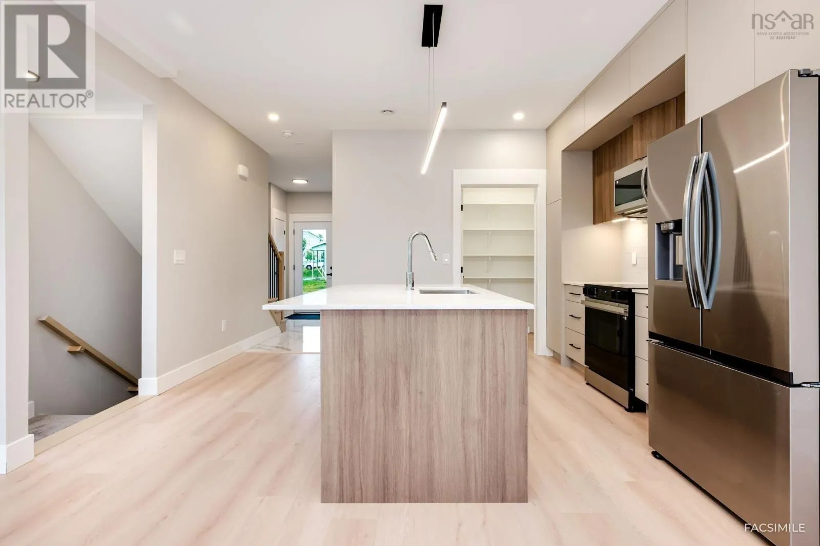 25A 184 Honeygold Drive
