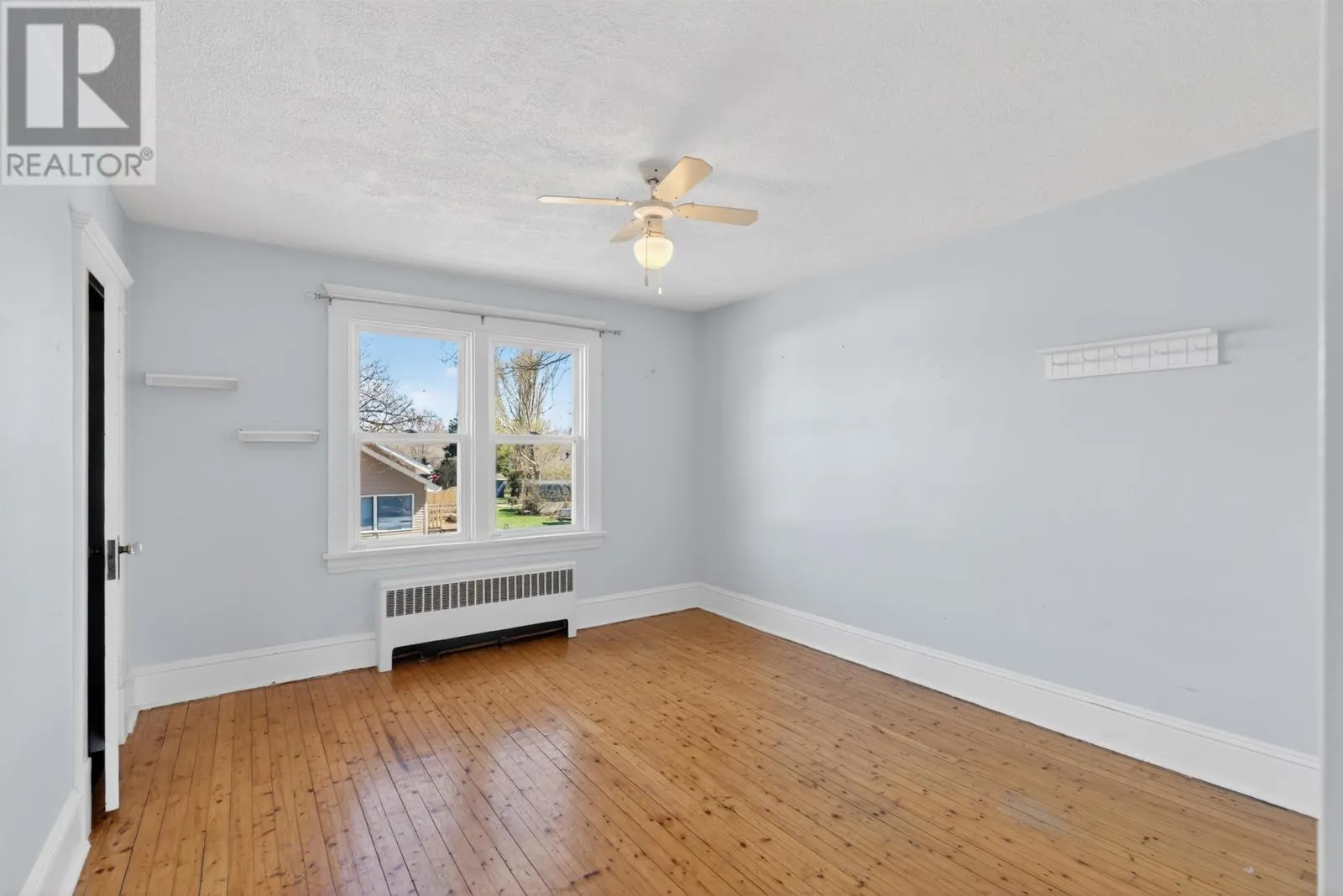 289 Granville St
