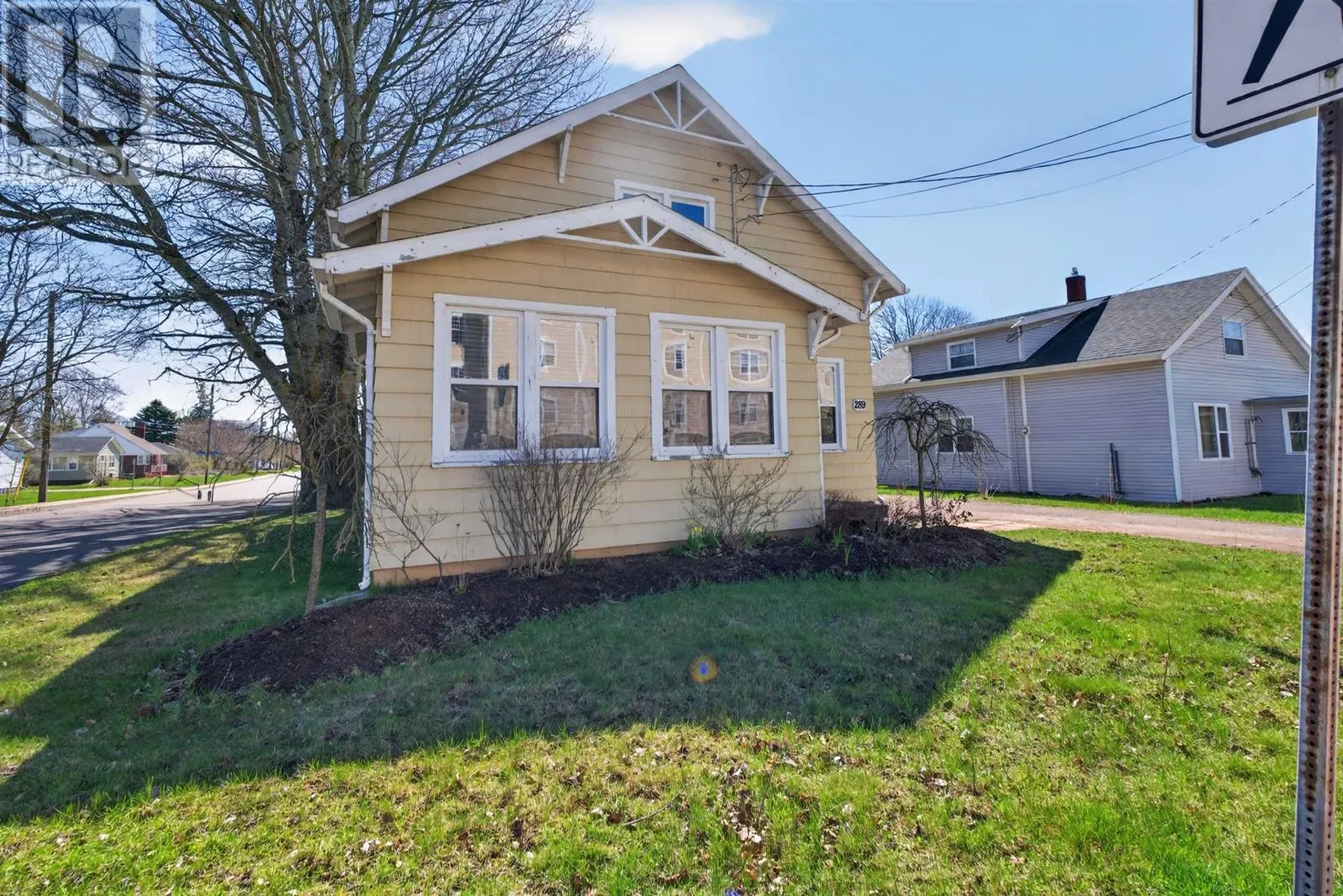 289 Granville St