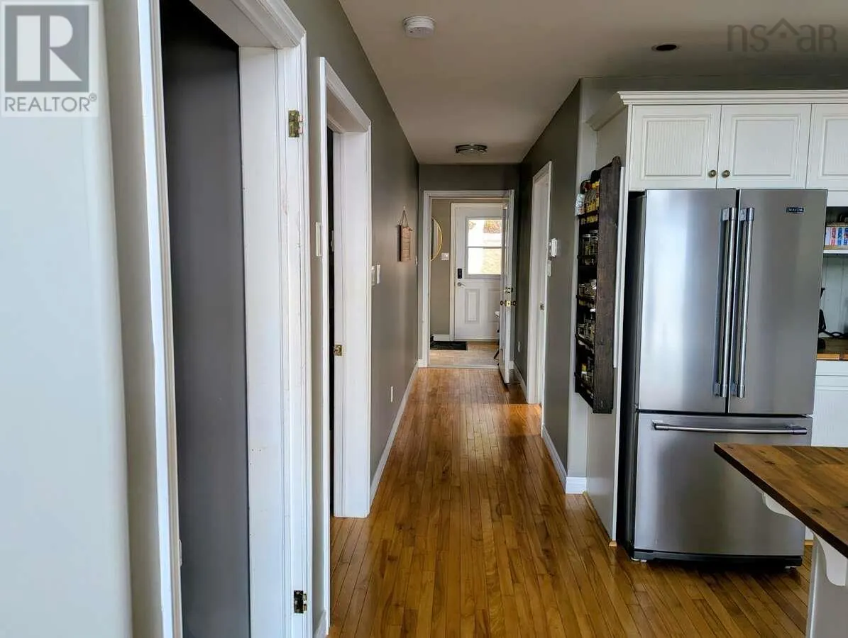368 Lakeshore Drive