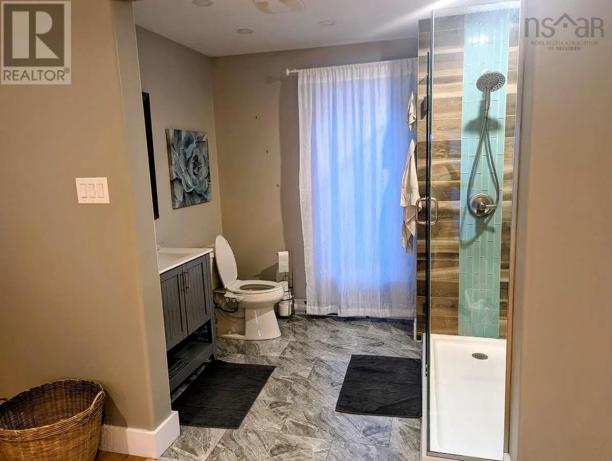 368 Lakeshore Drive