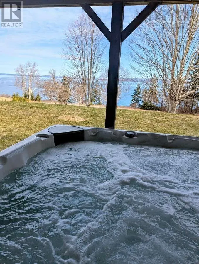 368 Lakeshore Drive