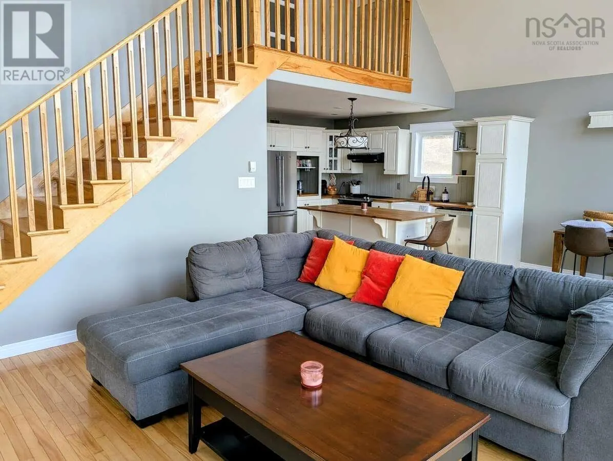 368 Lakeshore Drive