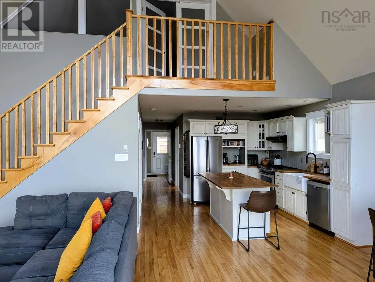 368 Lakeshore Drive