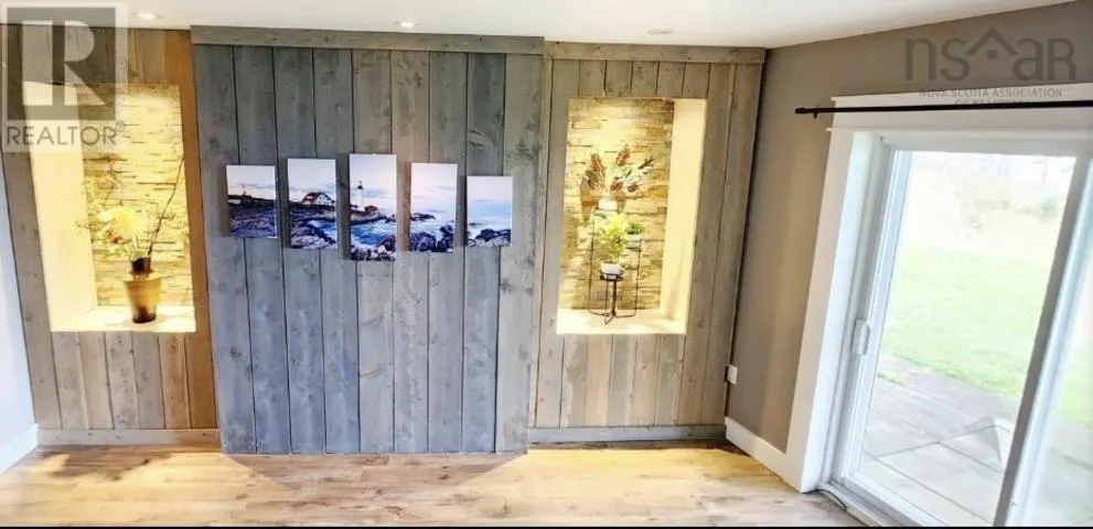 368 Lakeshore Drive