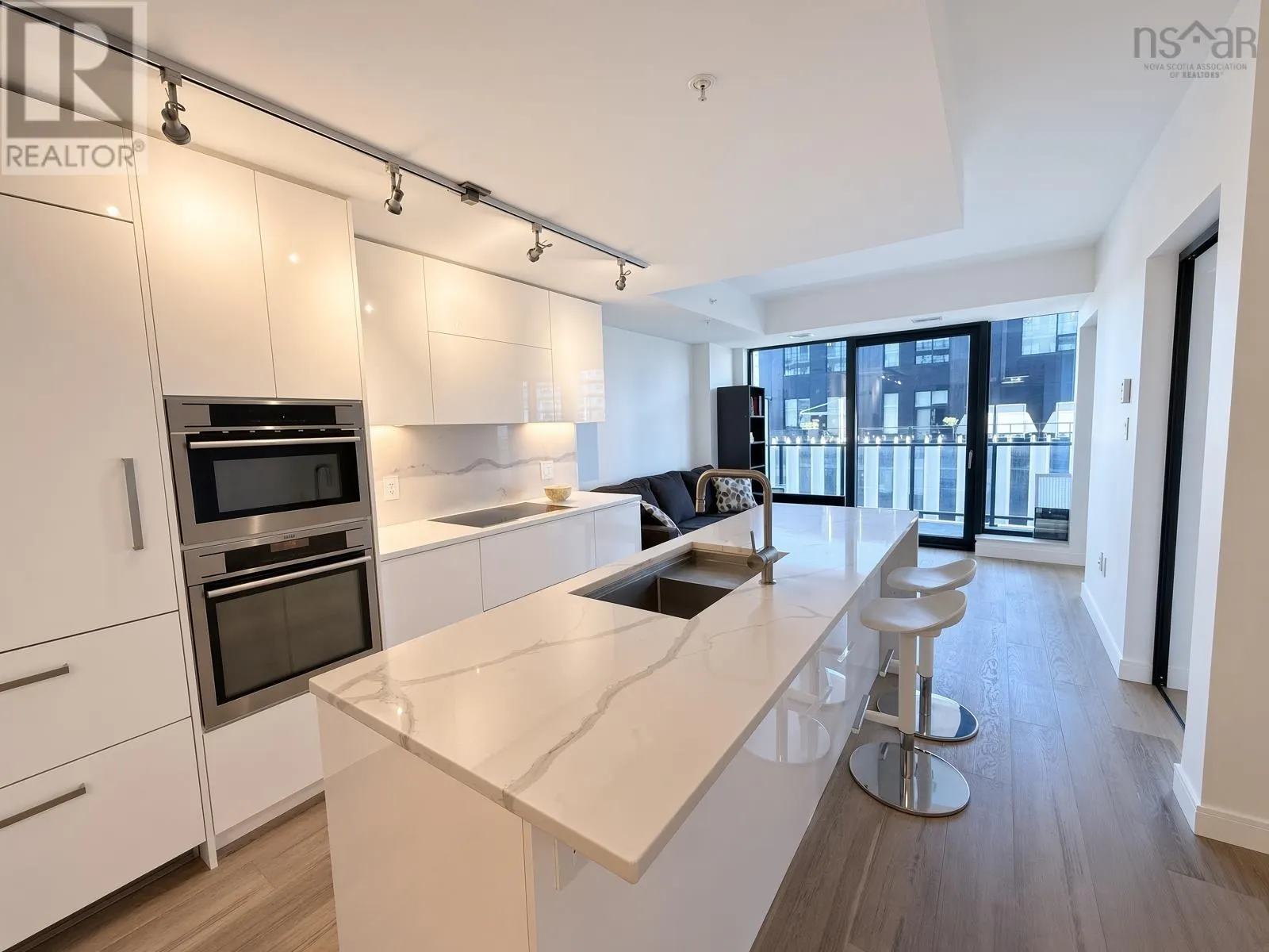 1206 1650 Granville Street
