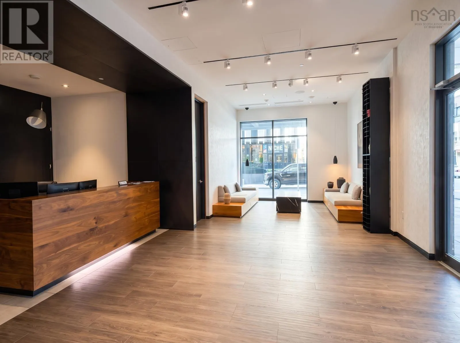 1206 1650 Granville Street