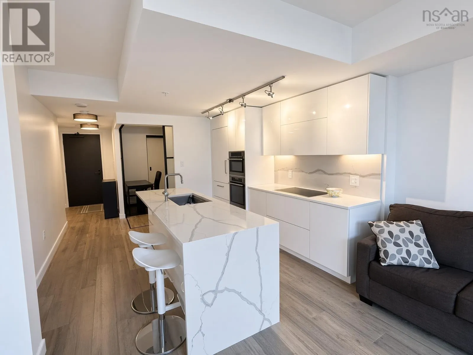 1206 1650 Granville Street