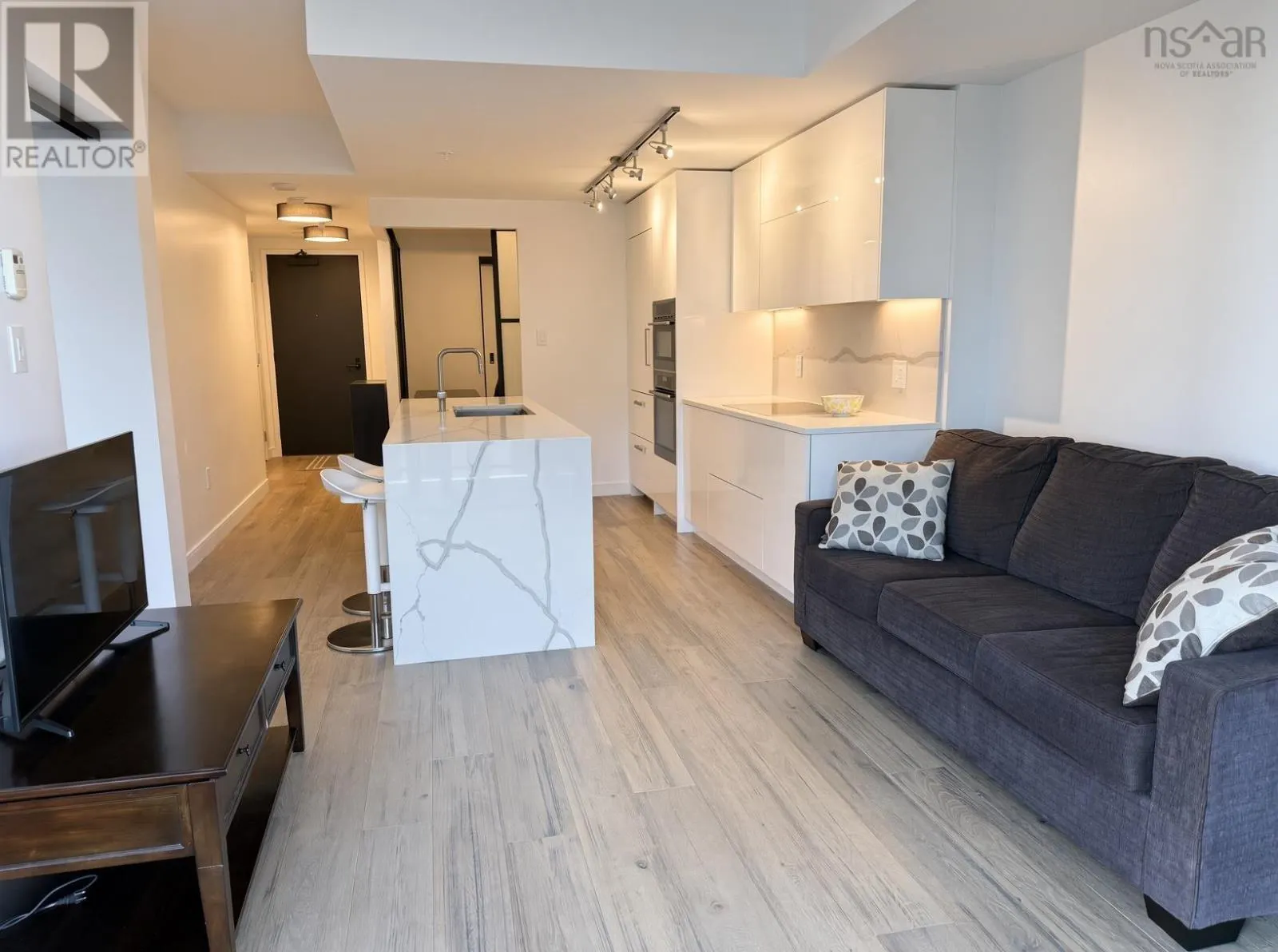 1206 1650 Granville Street