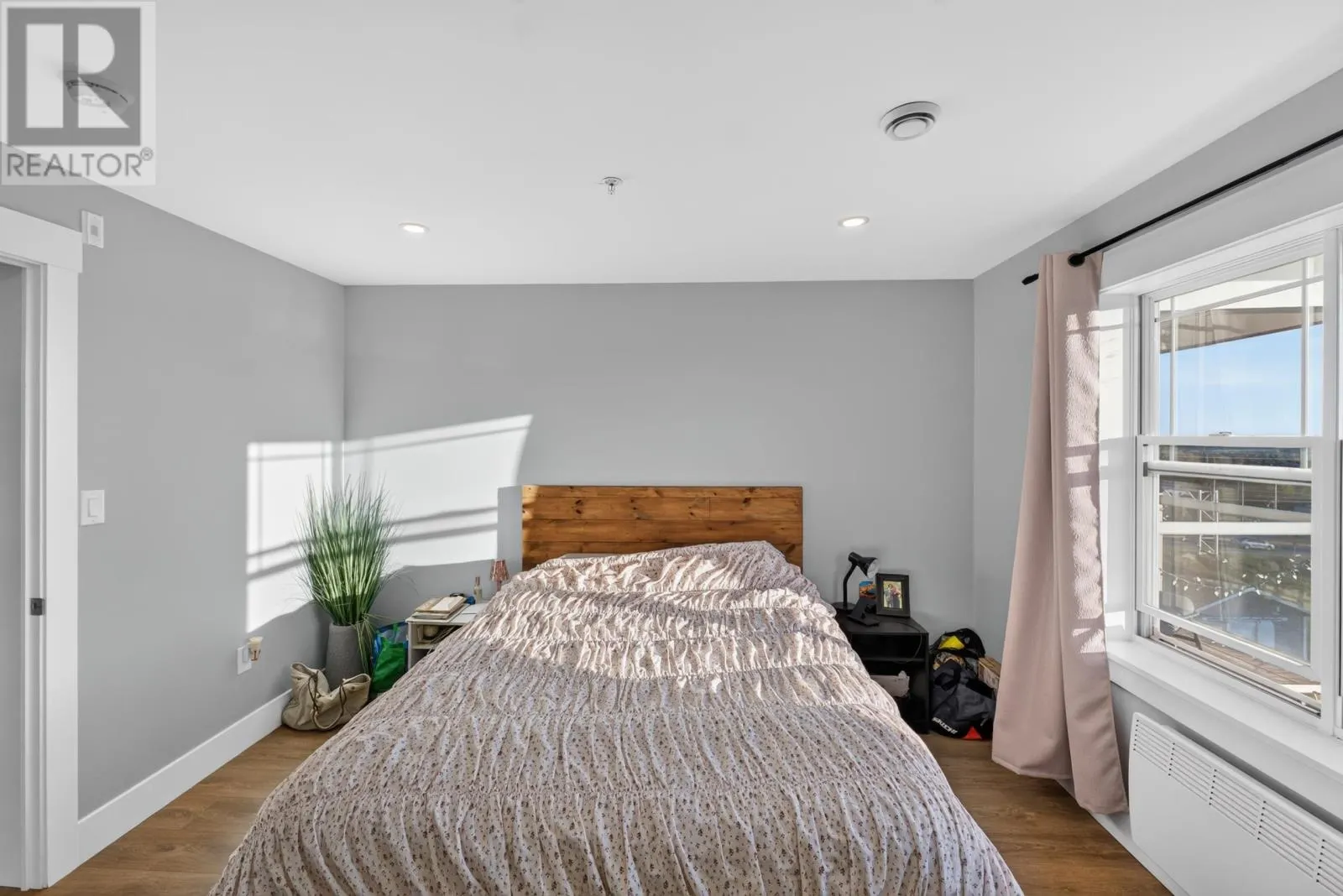 401 24 GILBERT Drive