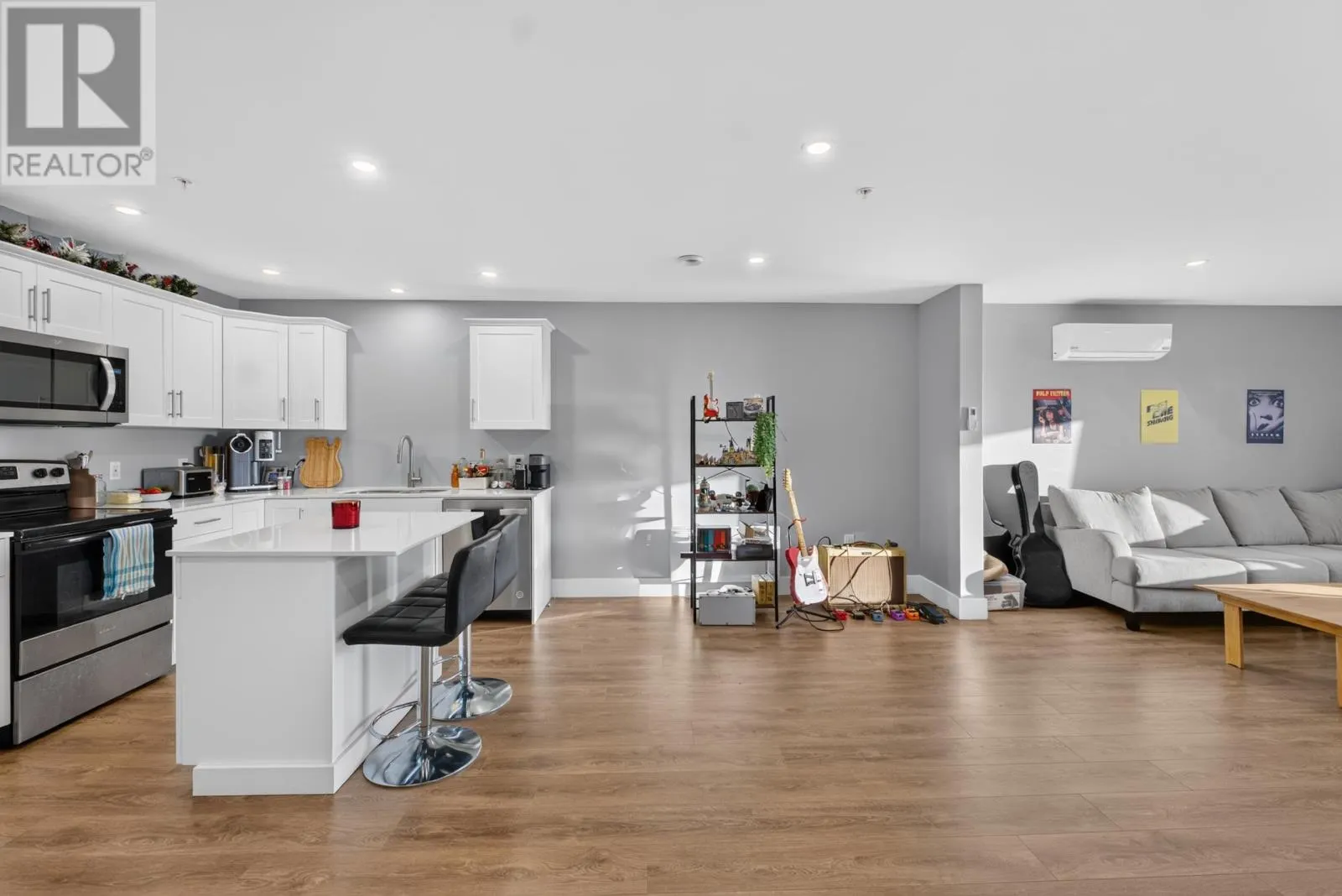 401 24 GILBERT Drive