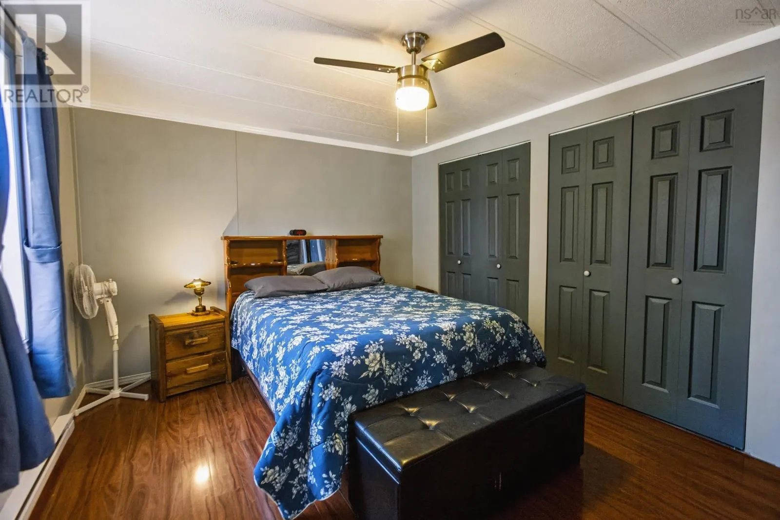 15 Woodlawn Drive
