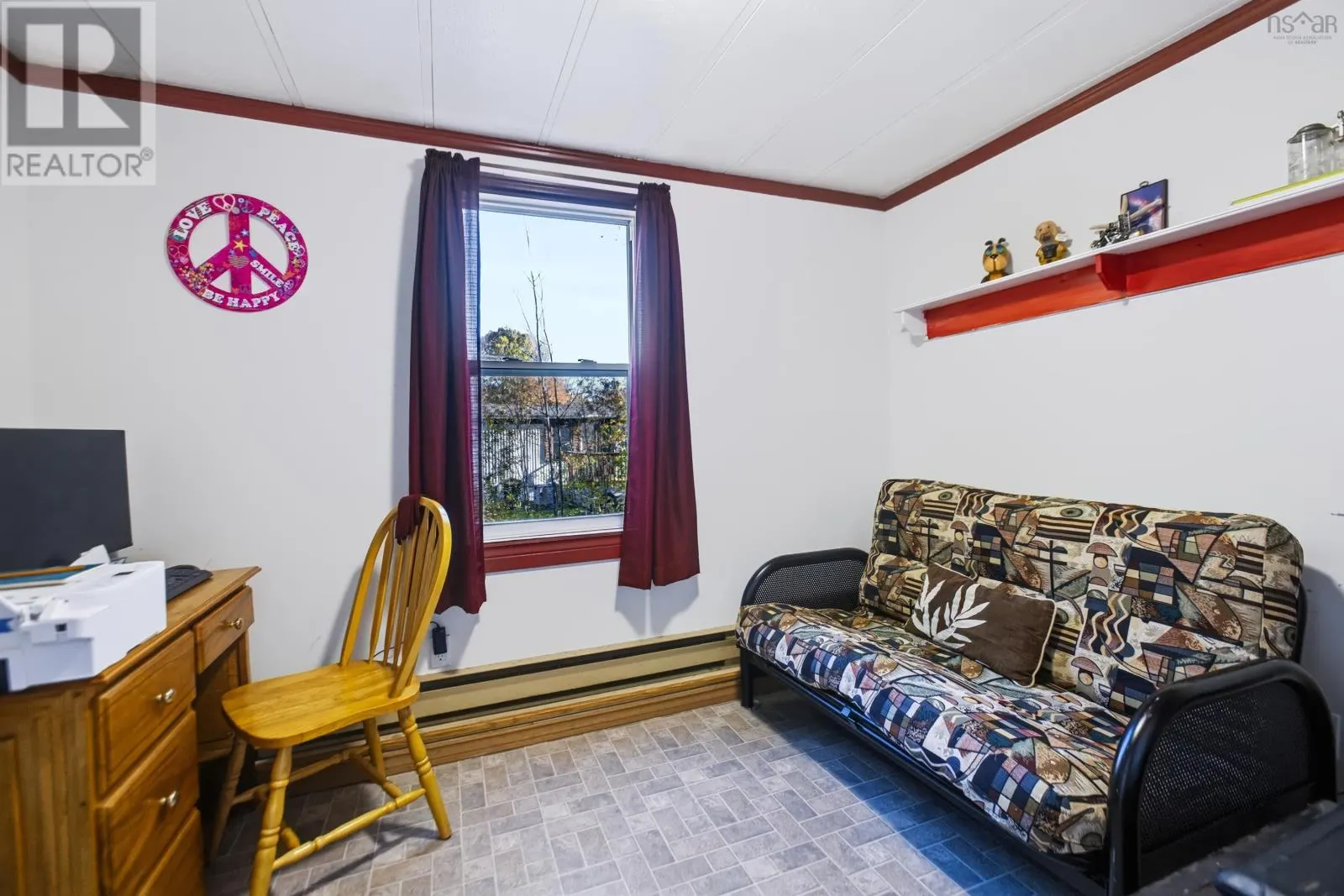 15 Woodlawn Drive