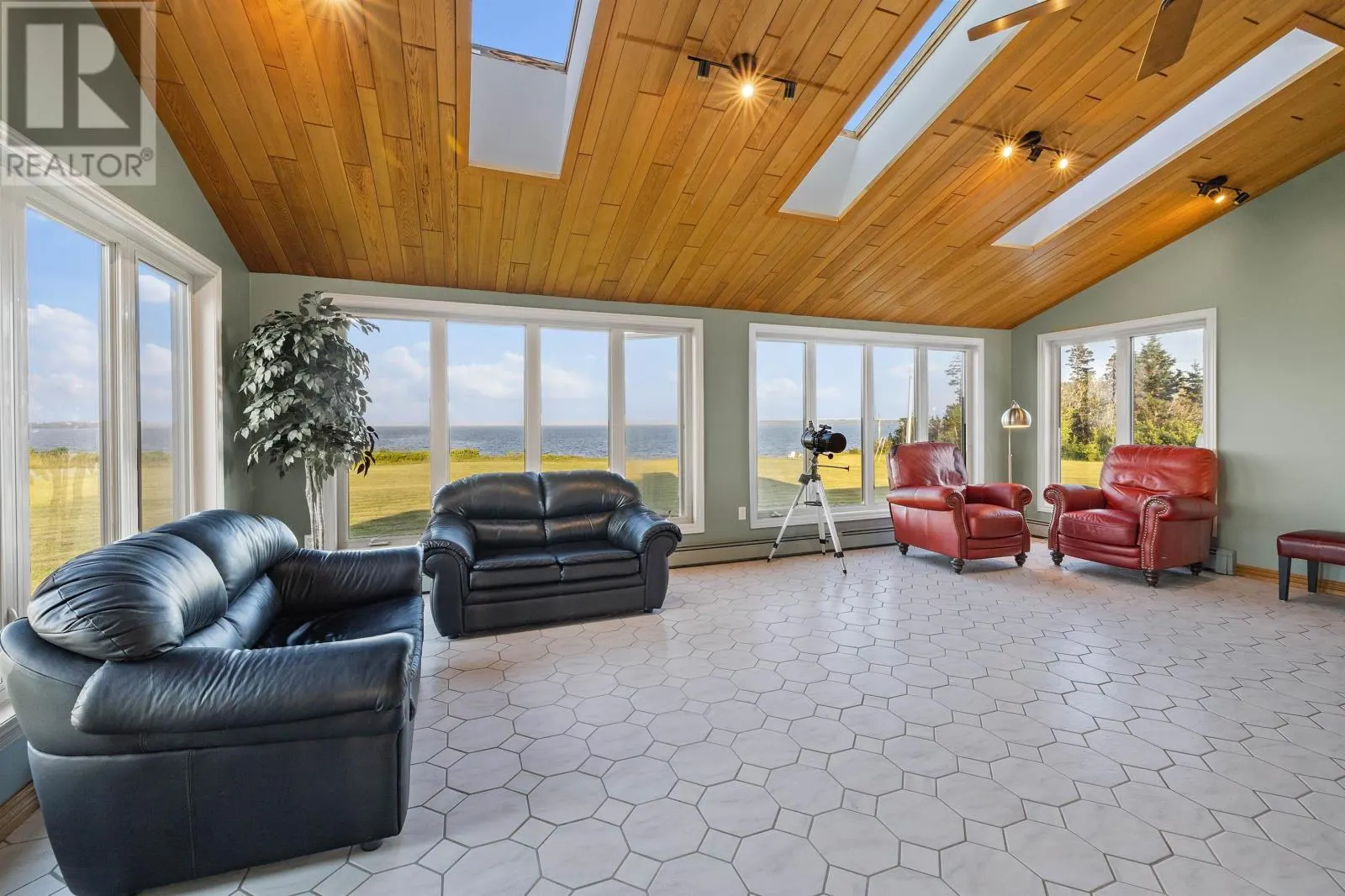 545 St. Andrews Point Road