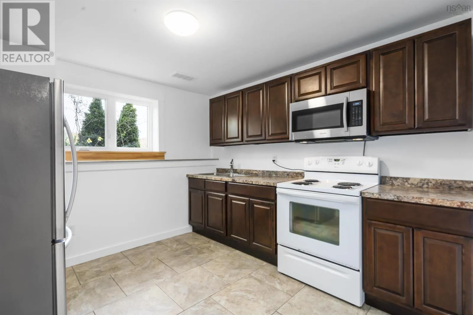 24 Birchview Drive