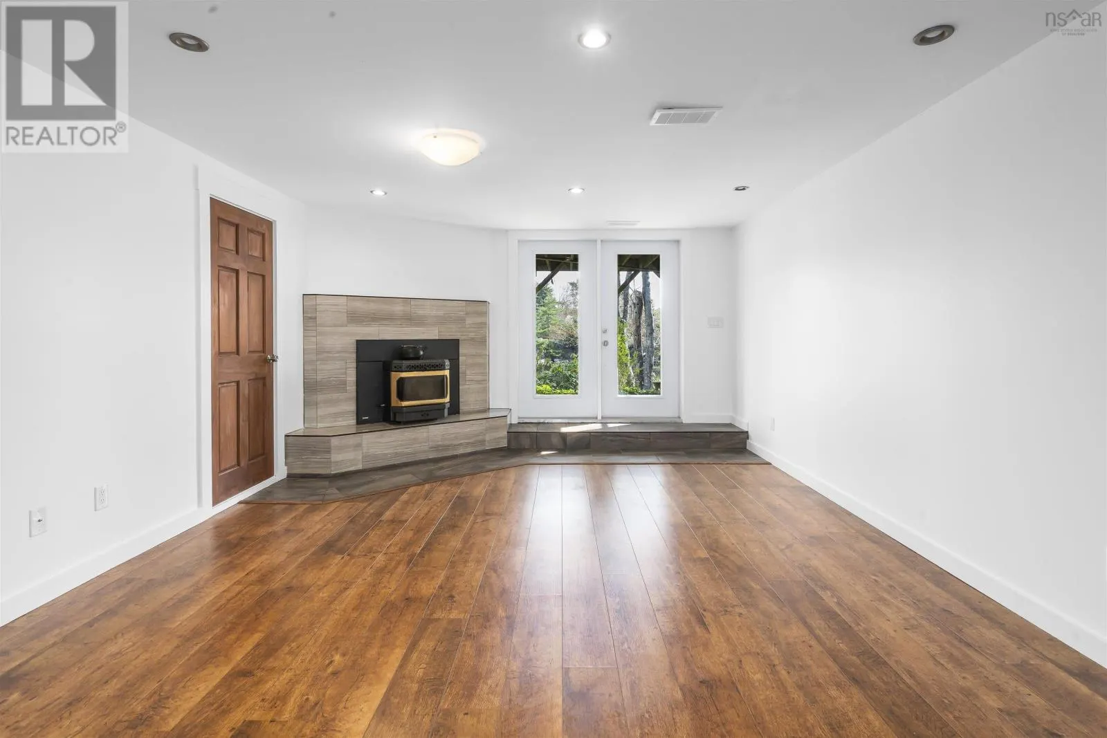 24 Birchview Drive