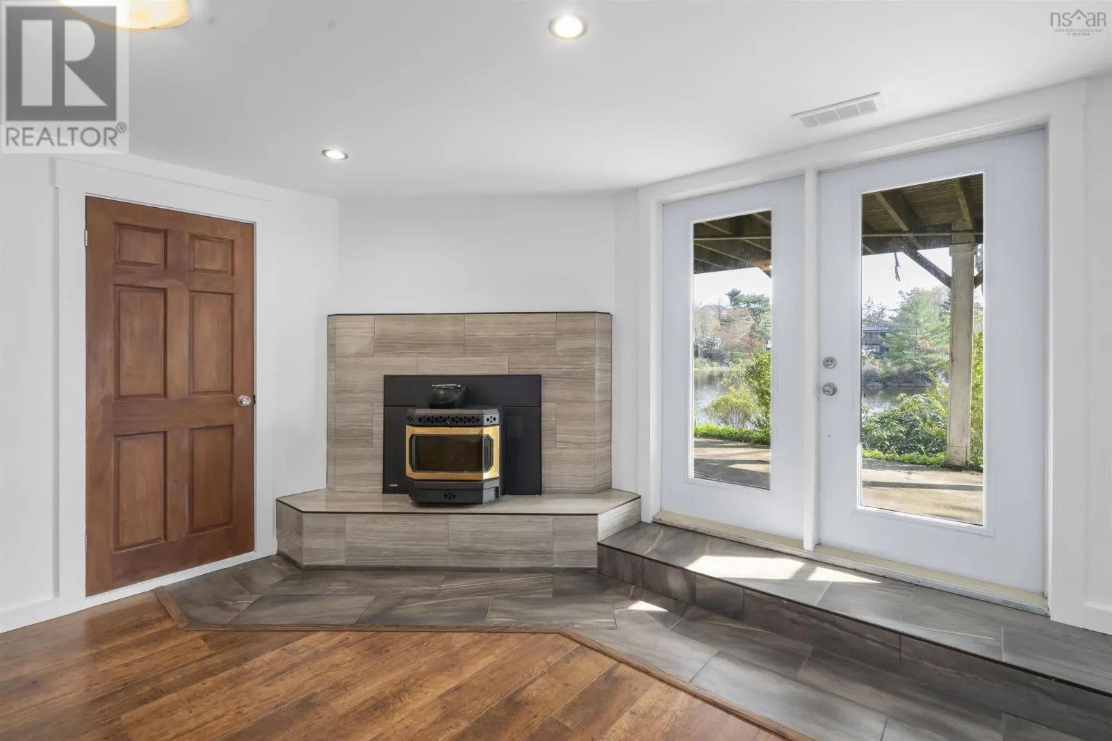 24 Birchview Drive