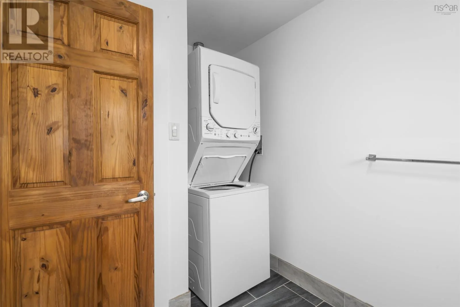 24 Birchview Drive