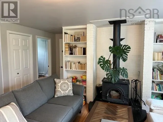 14 Hillside Drive