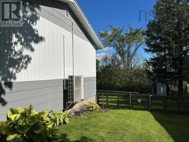 14 Hillside Drive