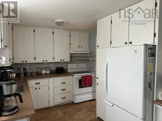 14 Hillside Drive
