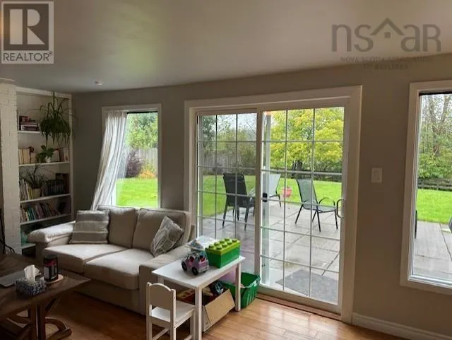 14 Hillside Drive